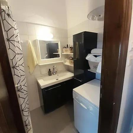 Chorefto Waves Apartment *